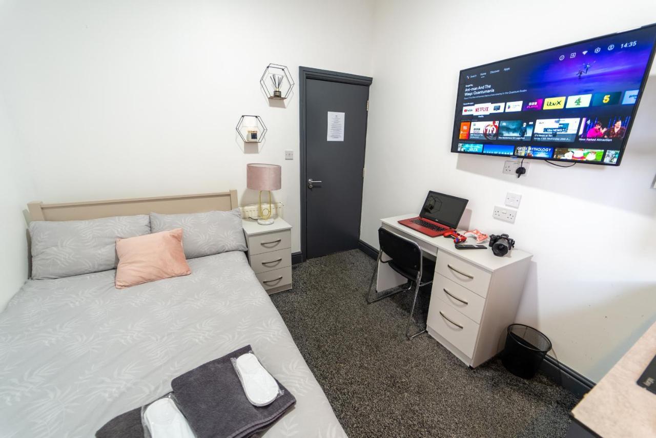 Free Parking Cosy Studios Close To City And Qe And Uob! Бірмінгем Номер фото
