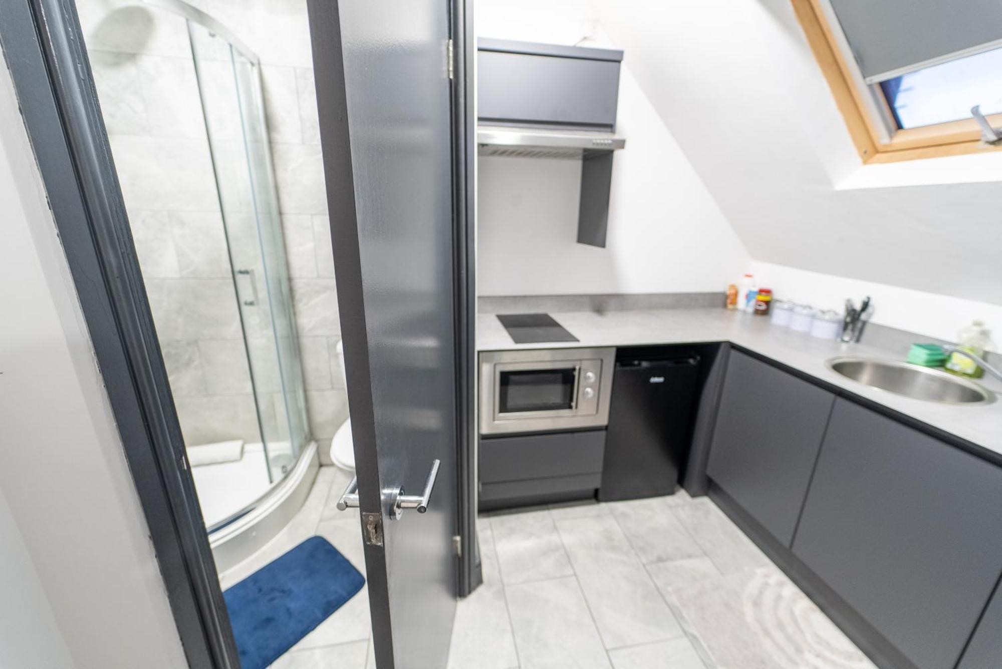 Free Parking Cosy Studios Close To City And Qe And Uob! Бірмінгем Номер фото