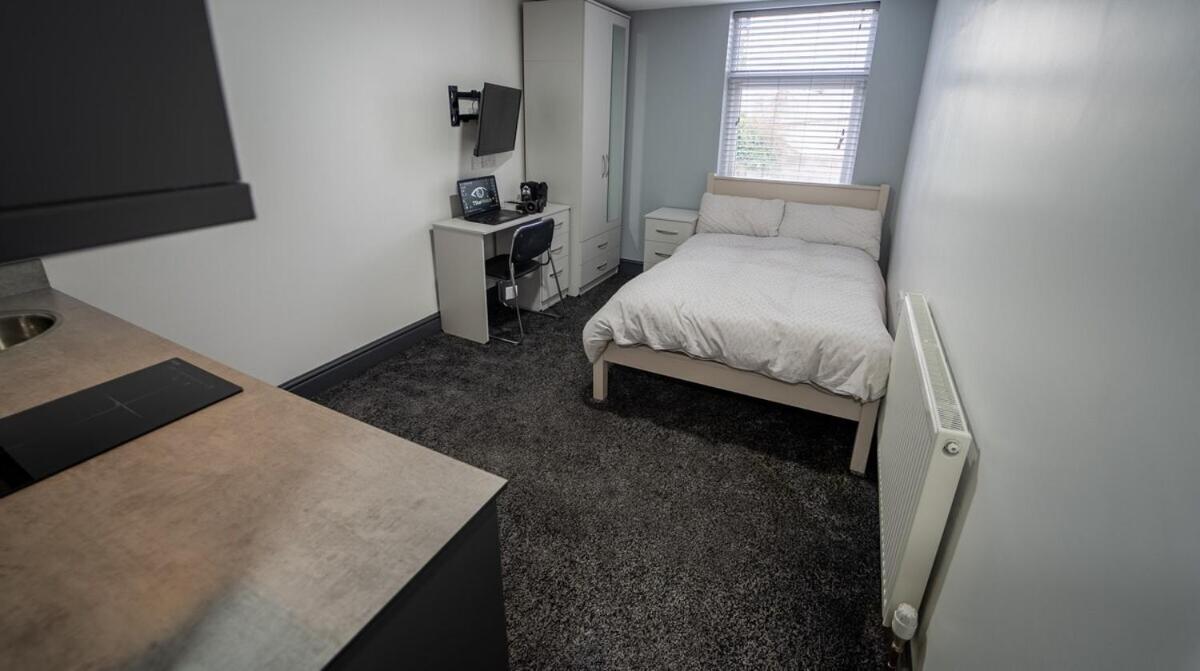 Free Parking Cosy Studios Close To City And Qe And Uob! Бірмінгем Номер фото