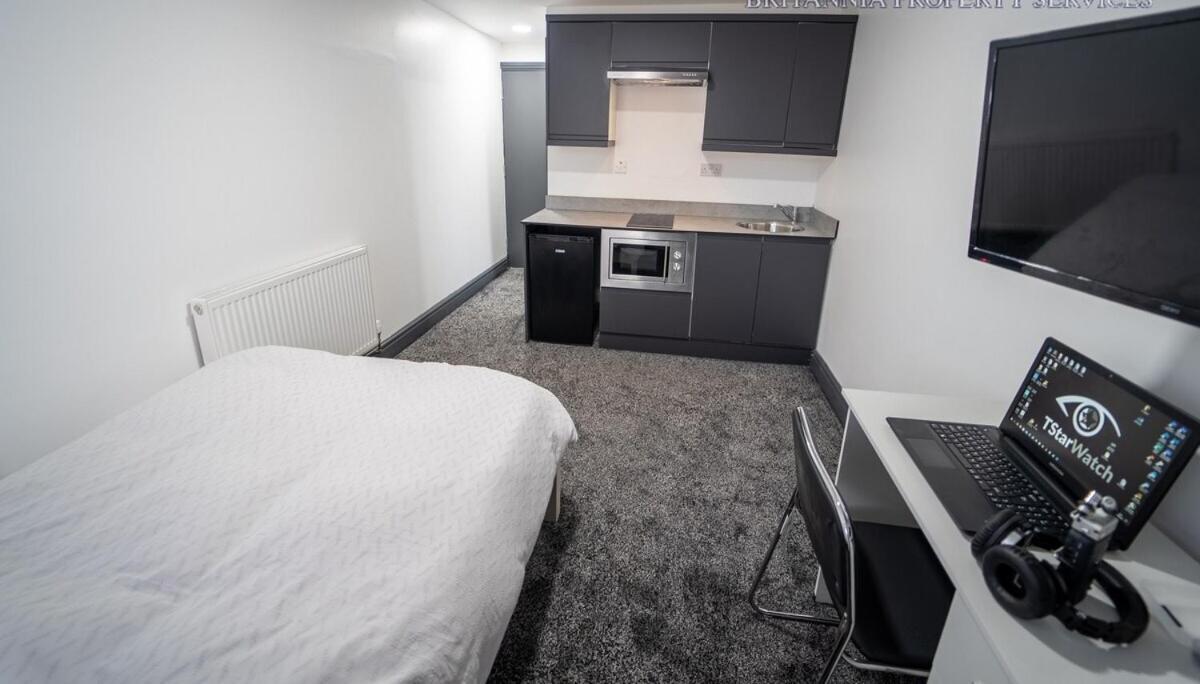Free Parking Cosy Studios Close To City And Qe And Uob! Бірмінгем Номер фото